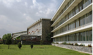 住宿舍，仿佛還在校園